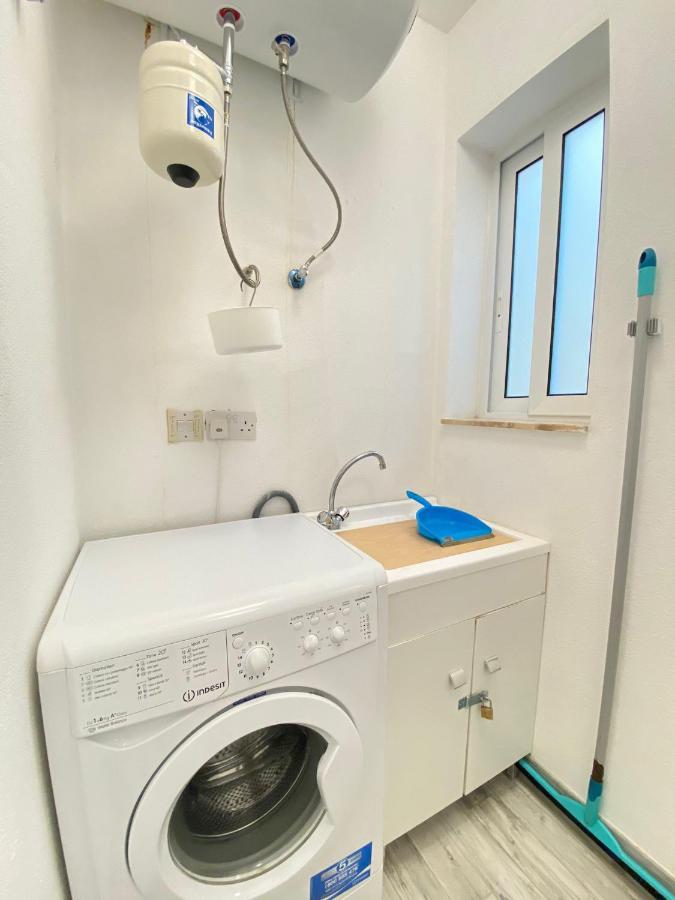 Penthouse "Maltese Scent" Apartment Mellieha Bagian luar foto