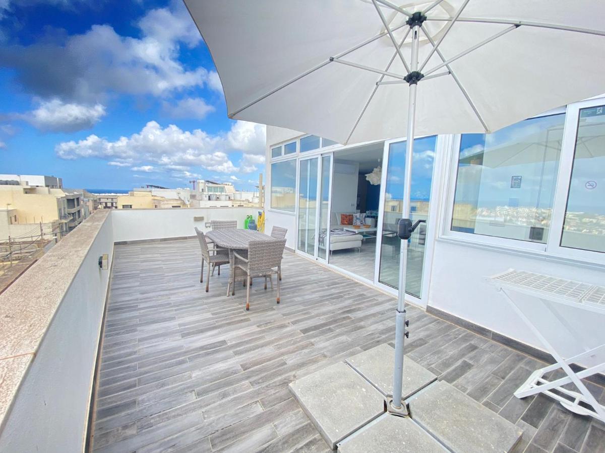 Penthouse "Maltese Scent" Apartment Mellieha Bagian luar foto