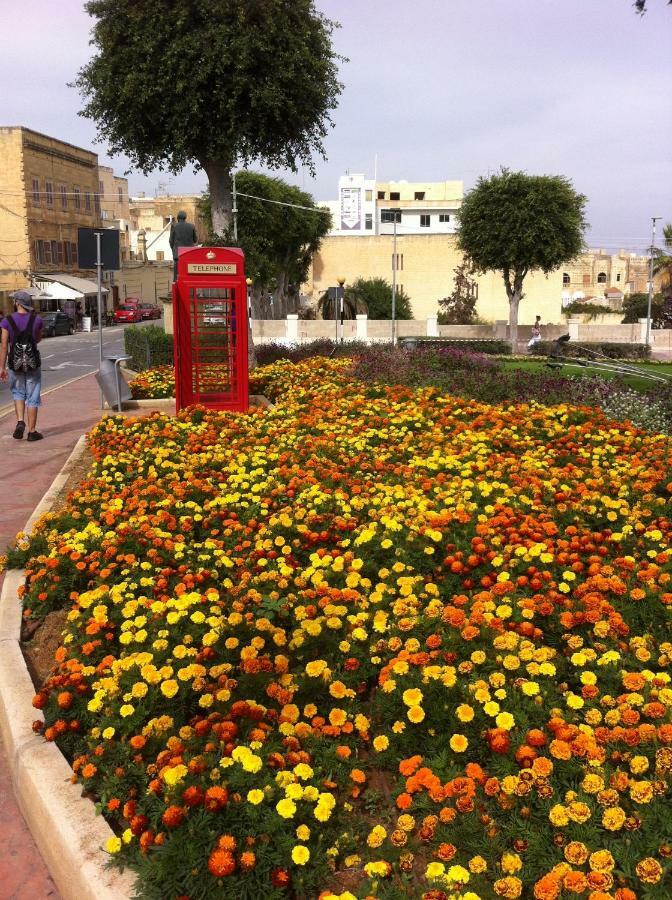 Penthouse "Maltese Scent" Apartment Mellieha Bagian luar foto
